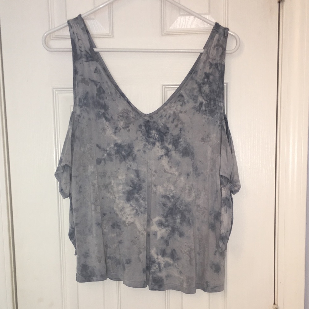 American eagle cold shoulder shirt